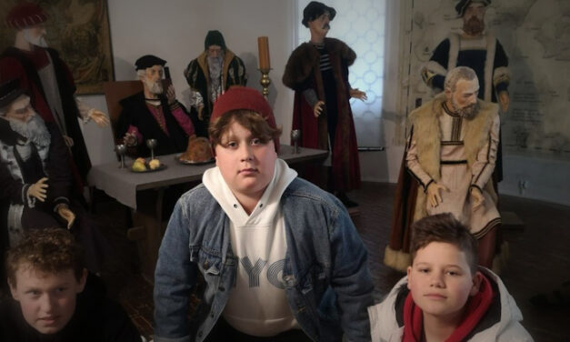 Wycieczka klas siódmych do&nbsp;Czarnolasu