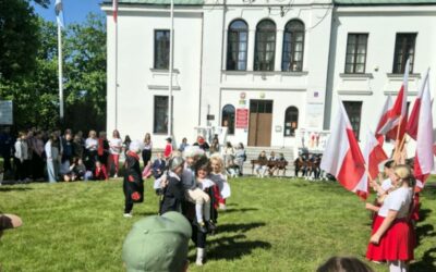 Święto Konstytucji 3 Maja – występ uczniów klas 2 i 3b