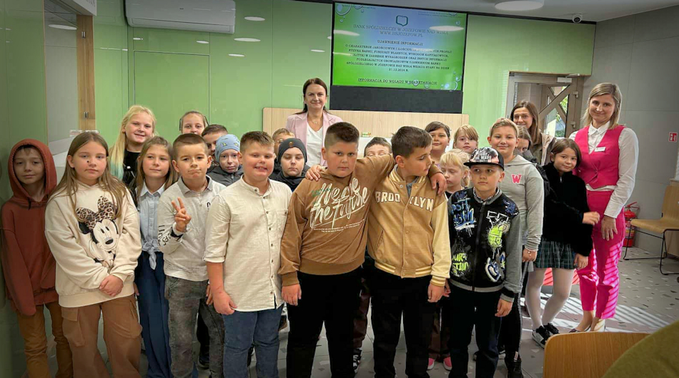 „Trzecioklasiści odkrywają tajniki bankowości”