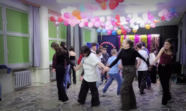 Dyskoteka karnawałowa